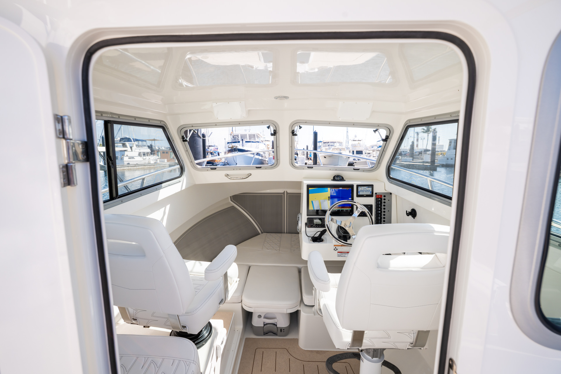 Parker Boats 247 Explorer Interior 08