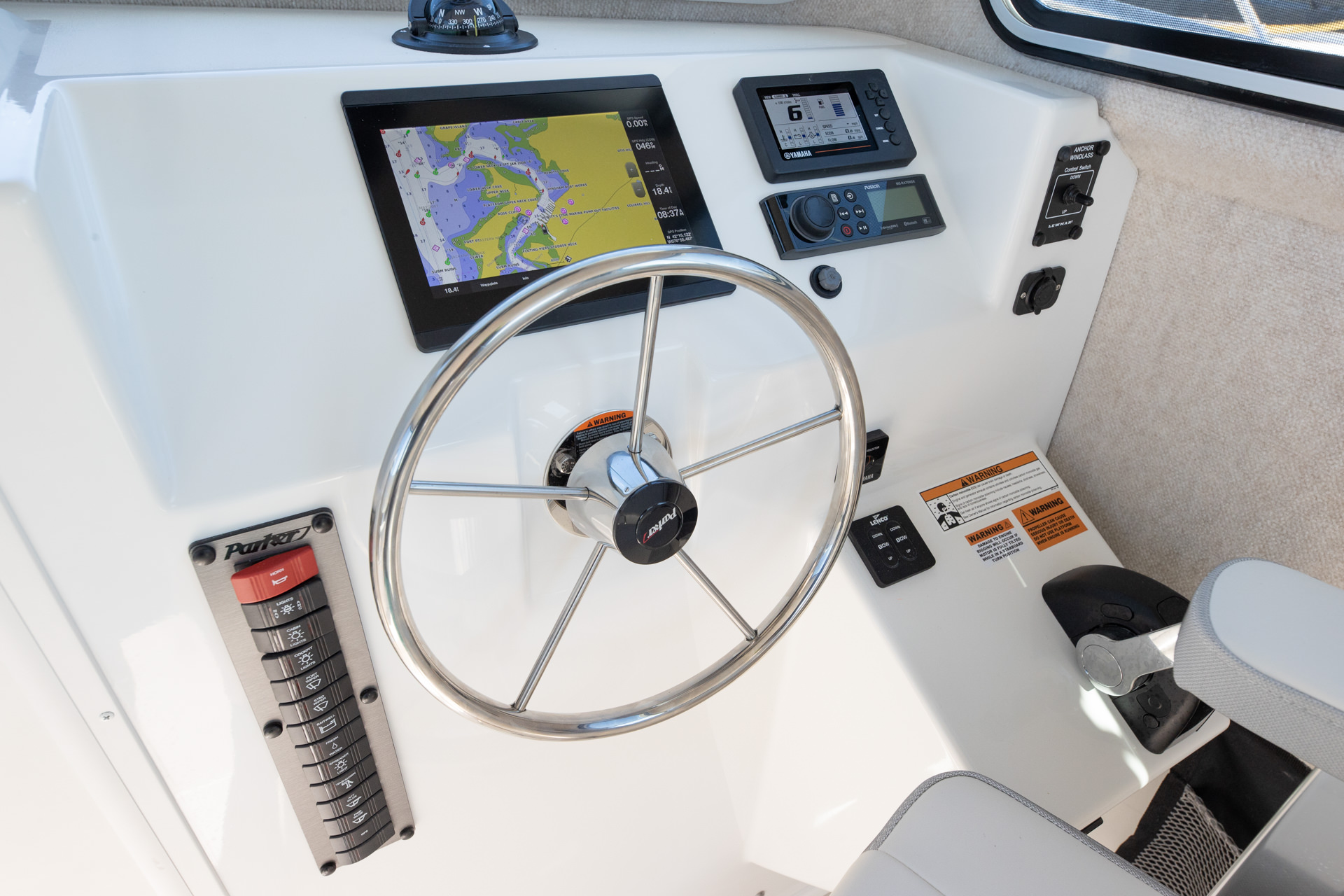 Parker Boats 257 Explorer Interior 08